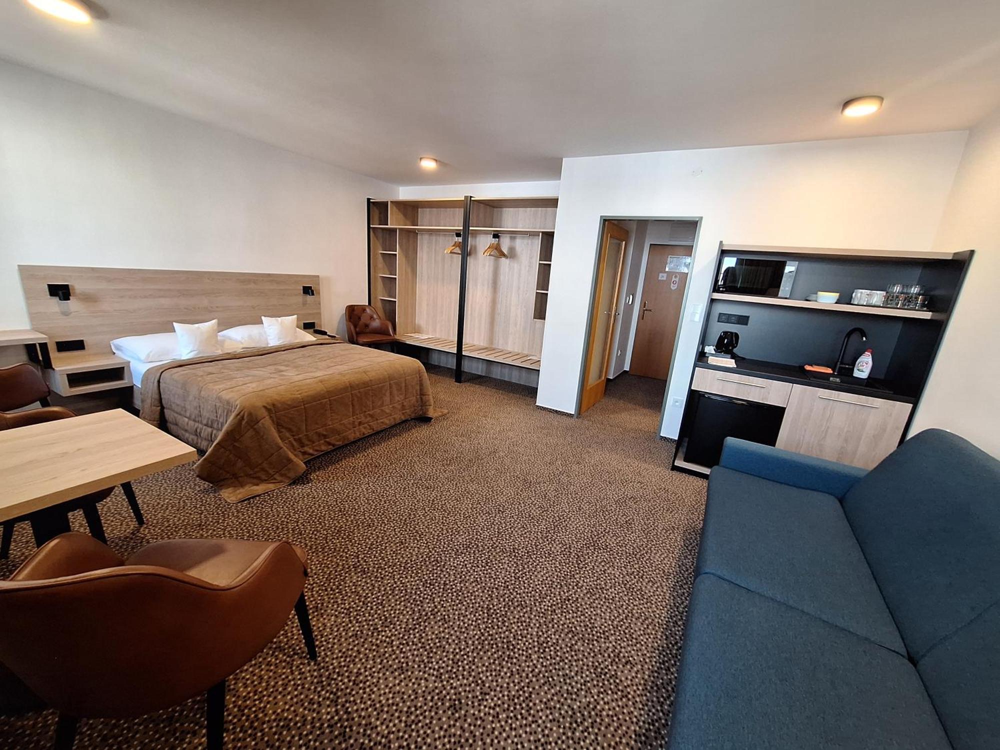 Hotel Avion — Bilder 2